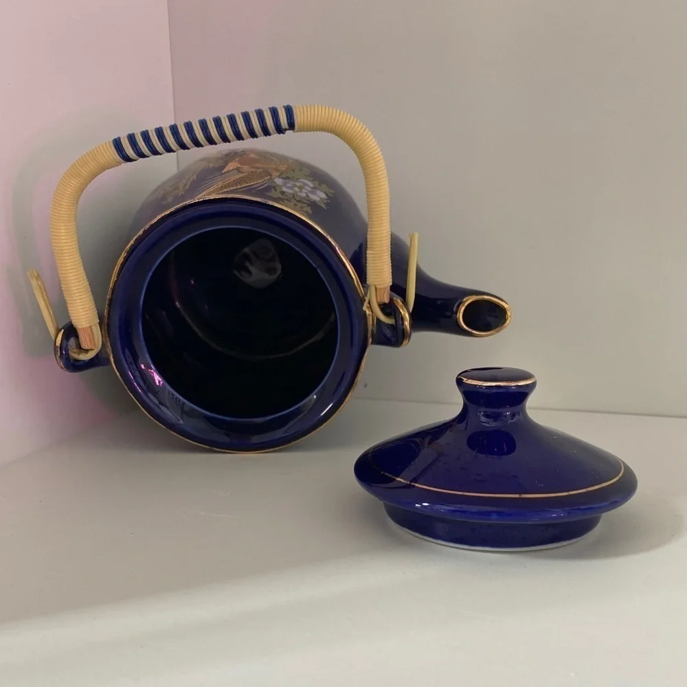 Asian teapot w Wrapped Handle